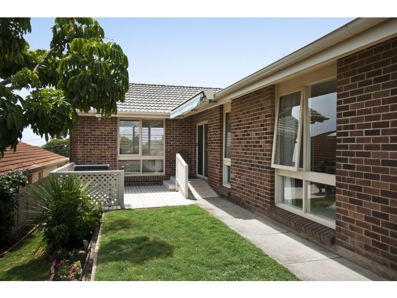 7 Lowanna Rd, Seaview Downs SA 5049