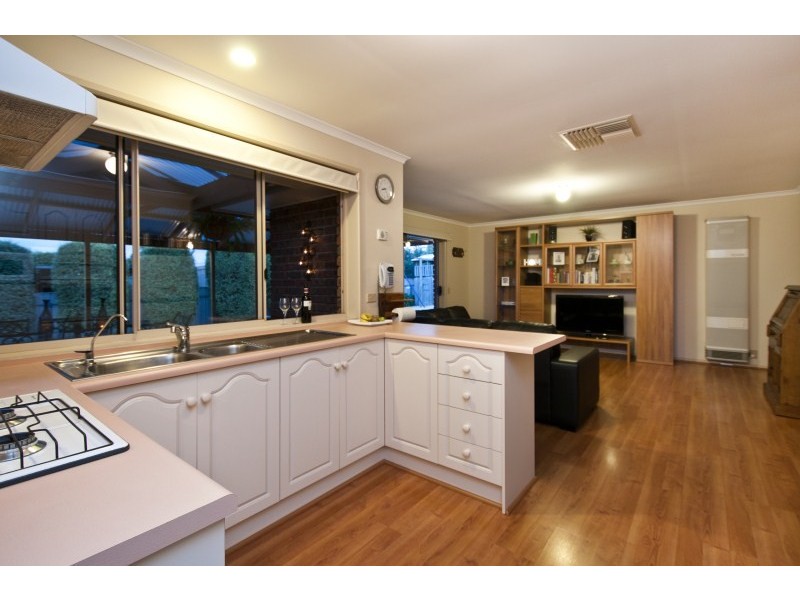 2 Vines Cross Cres, Onkaparinga Hills SA 5163