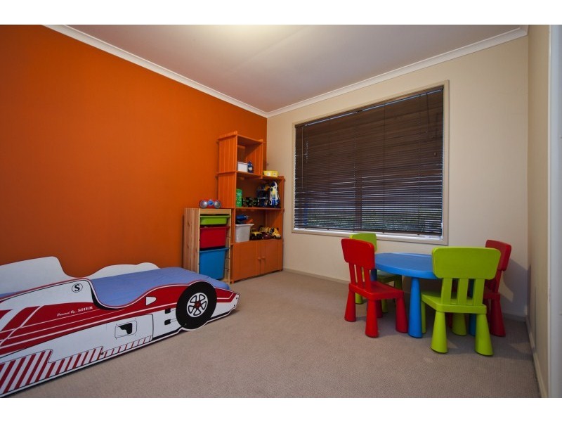 2 Vines Cross Cres, Onkaparinga Hills SA 5163