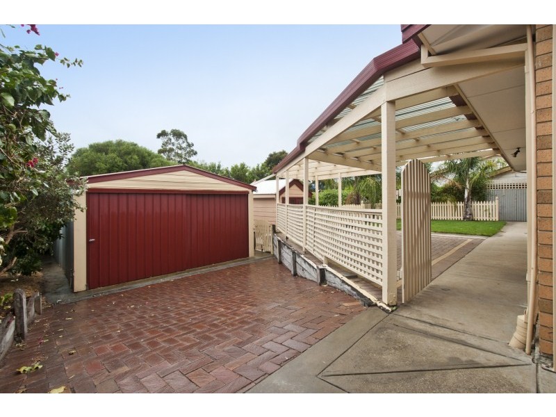 5 Serenade Cres, Aberfoyle Park SA 5159