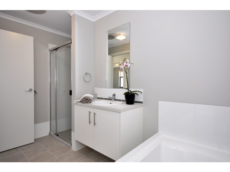 11A Griffiths Drive, Moana SA 5169