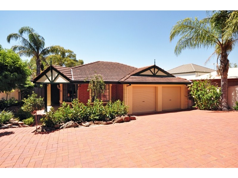 6 Lomandra Pl, Flagstaff Hill SA 5159