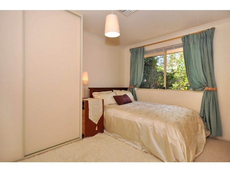 6 Lomandra Pl, Flagstaff Hill SA 5159