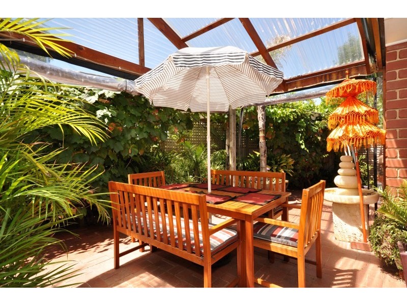 6 Lomandra Pl, Flagstaff Hill SA 5159