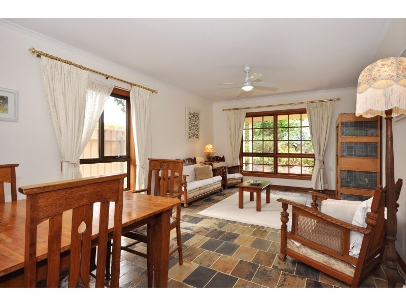 19 Kingfisher Cct, Flagstaff Hill SA 5159