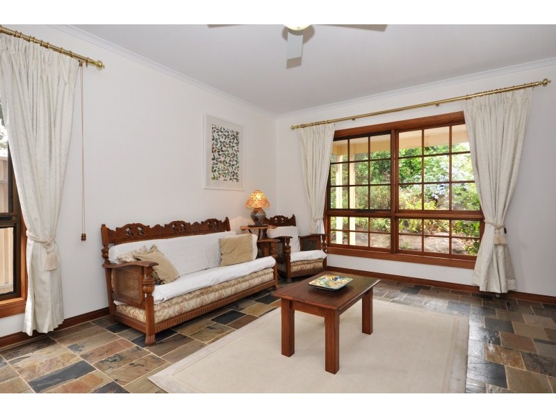 19 Kingfisher Cct, Flagstaff Hill SA 5159