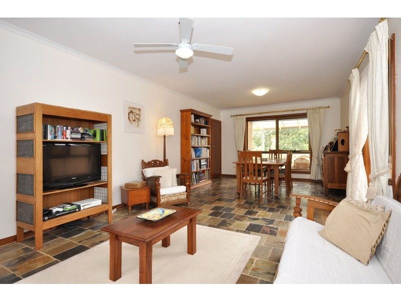 19 Kingfisher Cct, Flagstaff Hill SA 5159