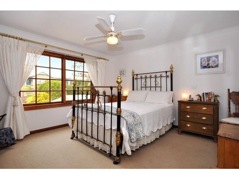 19 Kingfisher Cct, Flagstaff Hill SA 5159