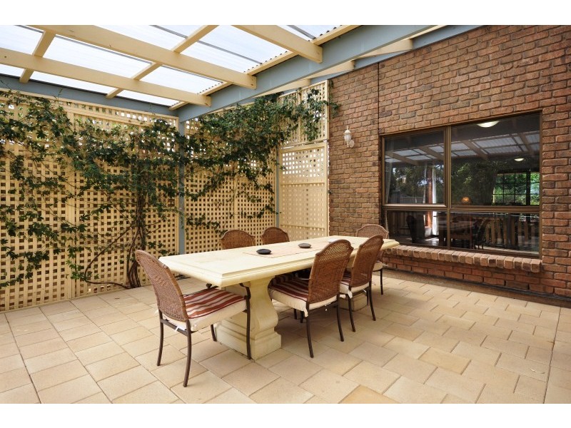 19 Kingfisher Cct, Flagstaff Hill SA 5159