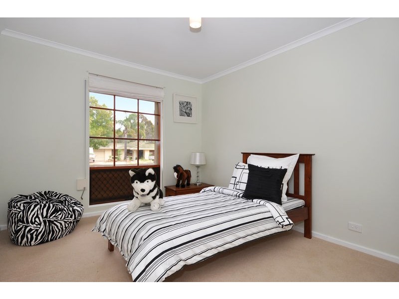 49 Southbound Avenue, Aberfoyle Park SA 5159