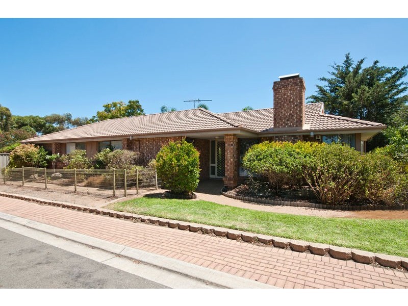 7 Dotterel Place, Seaford Rise SA 5169