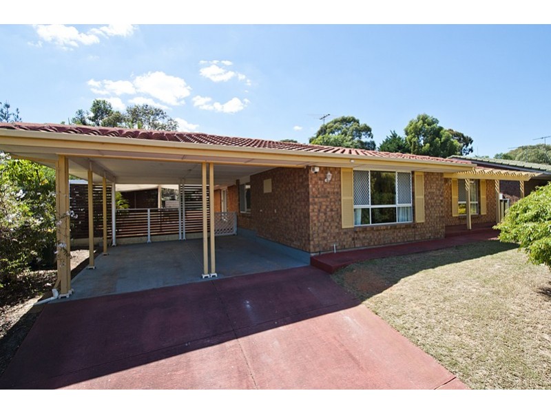 23 Banksia Rd, Aberfoyle Park SA 5159