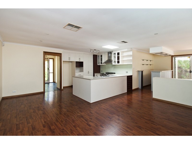 23 Banksia Rd, Aberfoyle Park SA 5159