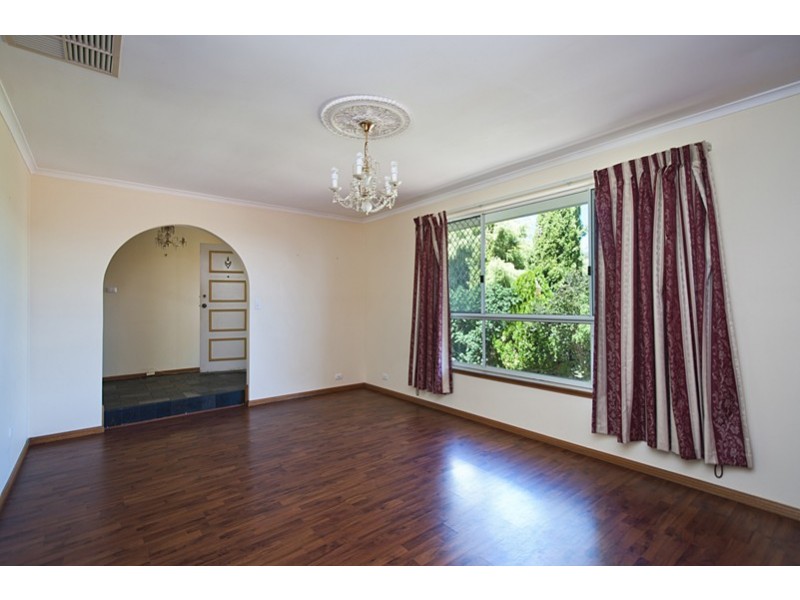 23 Banksia Rd, Aberfoyle Park SA 5159
