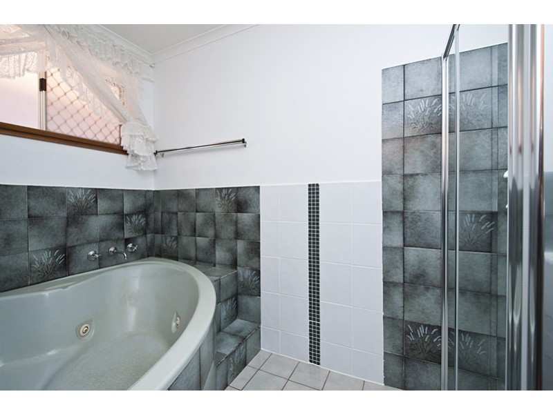 23 Banksia Rd, Aberfoyle Park SA 5159