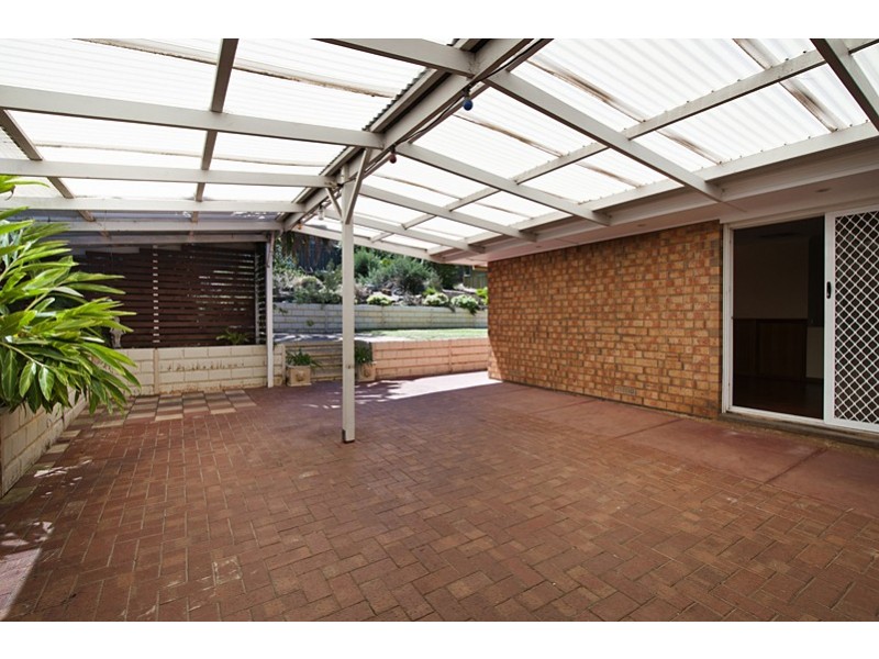 23 Banksia Rd, Aberfoyle Park SA 5159