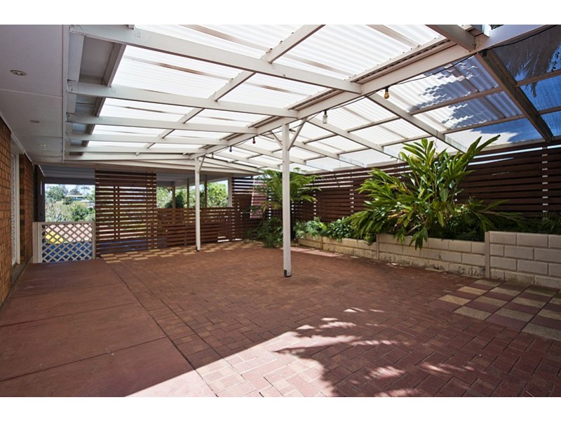 23 Banksia Rd, Aberfoyle Park SA 5159