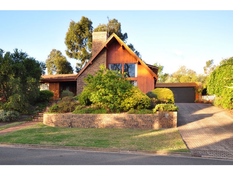 6 Grevillea Road, Aberfoyle Park SA 5159