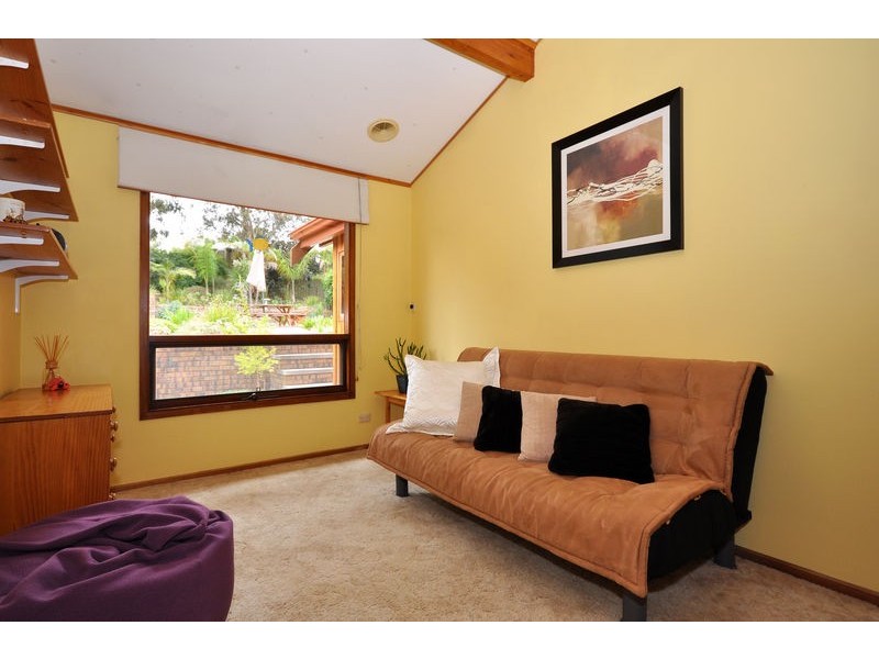 6 Grevillea Road, Aberfoyle Park SA 5159