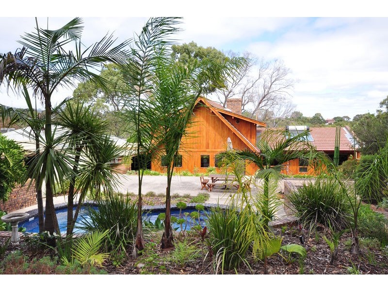 6 Grevillea Road, Aberfoyle Park SA 5159