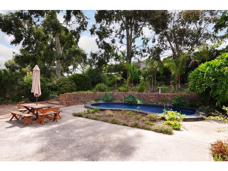 6 Grevillea Road, Aberfoyle Park SA 5159