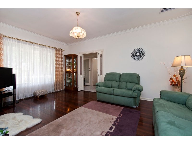7 Bakara St, Park Holme SA 5043