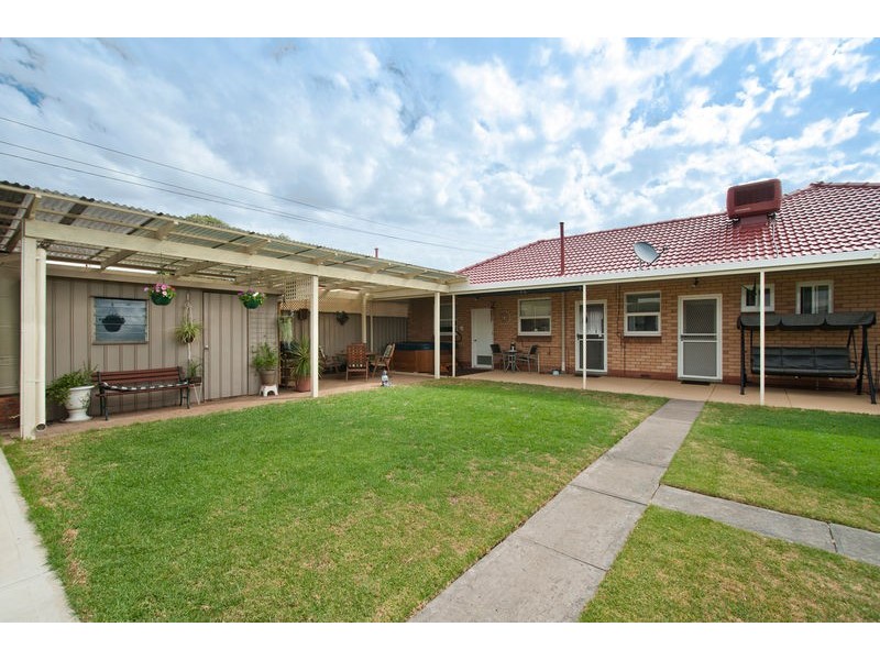 7 Bakara St, Park Holme SA 5043