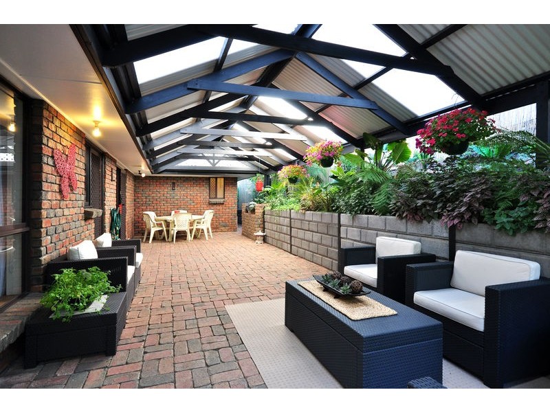 1 Dewvale Court, O’halloran Hill SA 5158