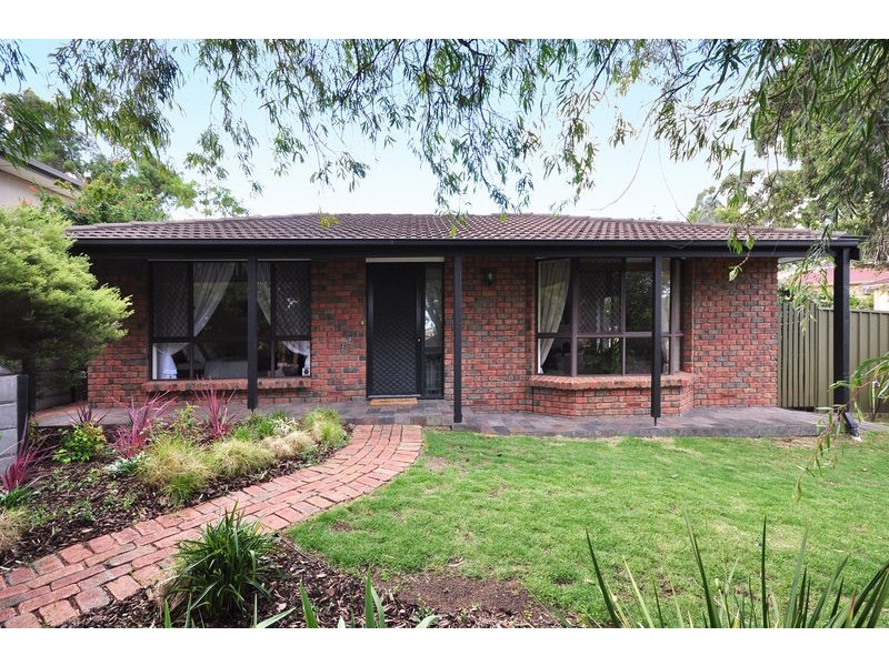 1 Dewvale Court, O’halloran Hill SA 5158