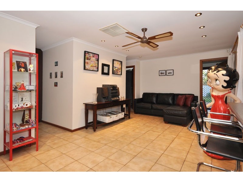 38 Serenade Crescent, Aberfoyle Park SA 5159