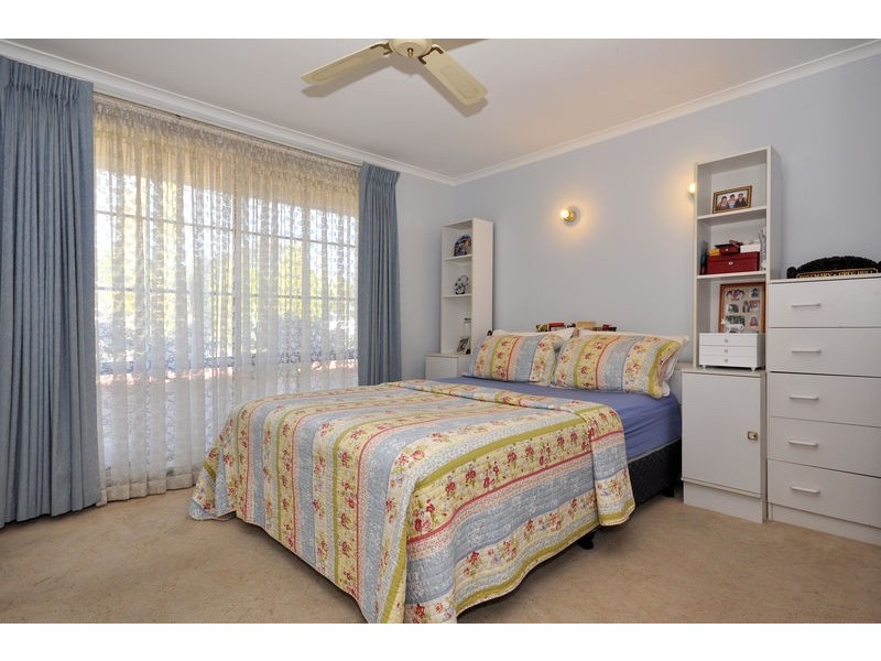38 Serenade Crescent, Aberfoyle Park SA 5159