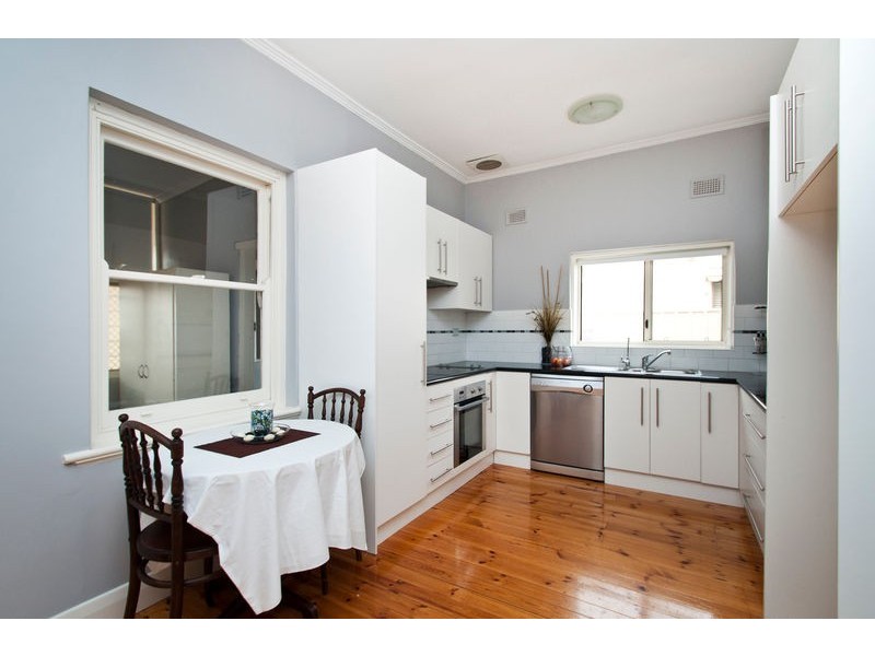 15 Nilpena Avenue, Park Holme SA 5043