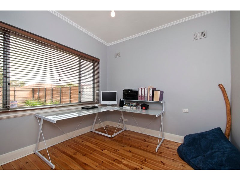 15 Nilpena Avenue, Park Holme SA 5043