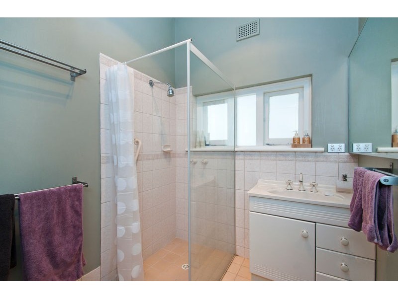 15 Nilpena Avenue, Park Holme SA 5043