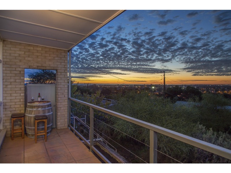 11 Hyland Ave, Darlington SA 5047