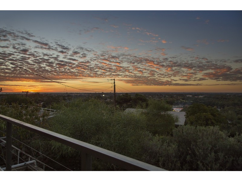 11 Hyland Ave, Darlington SA 5047