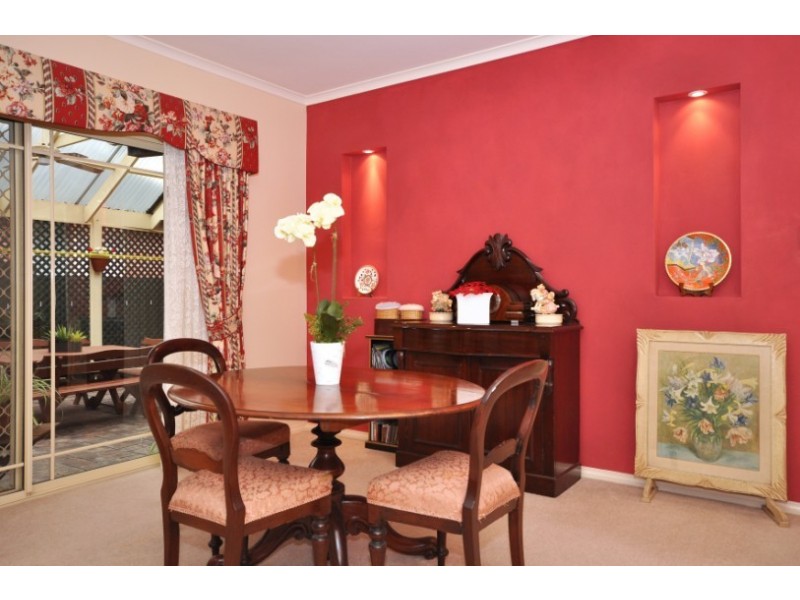 9 Margaret Cutten Grove, Aberfoyle Park SA 5159