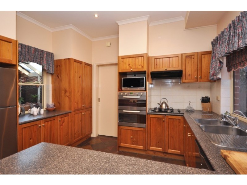 9 Margaret Cutten Grove, Aberfoyle Park SA 5159