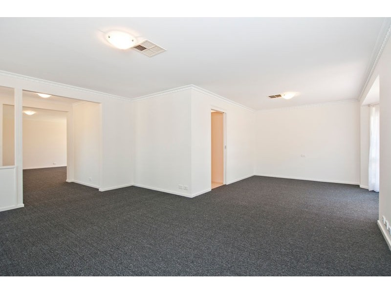 7 Dotterel Place, Seaford Rise SA 5169