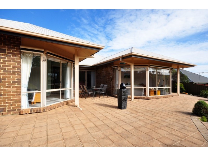 93 Glendale Avenue, Flagstaff Hill SA 5159