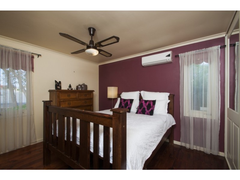 14 Manoora Drive, Hallett Cove SA 5158