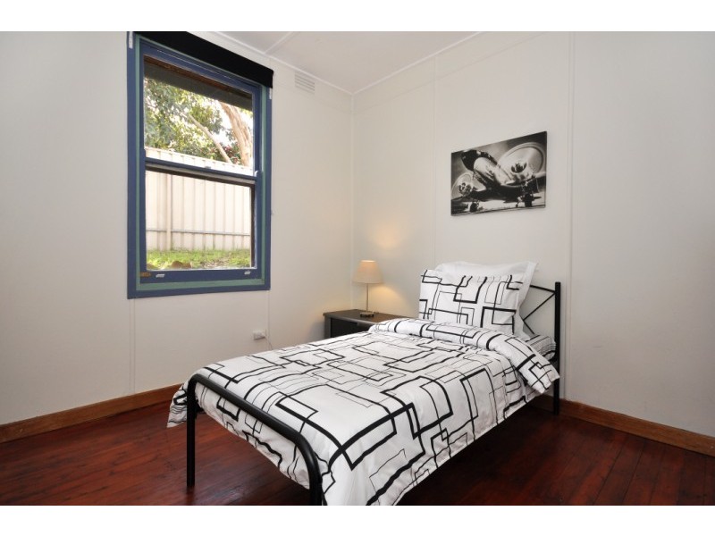 4 Oakley Road, Aberfoyle Park SA 5159