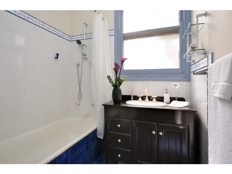 4 Oakley Road, Aberfoyle Park SA 5159