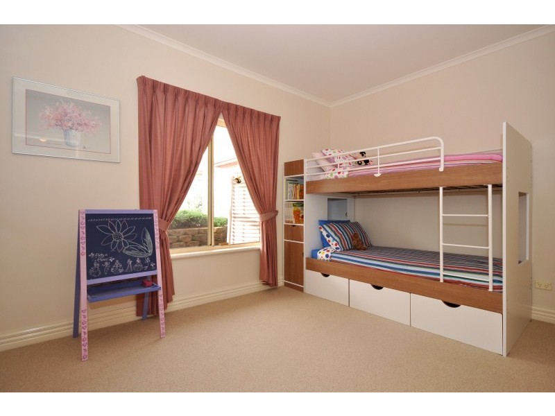 5 Ironbark Avenue, Flagstaff Hill SA 5159