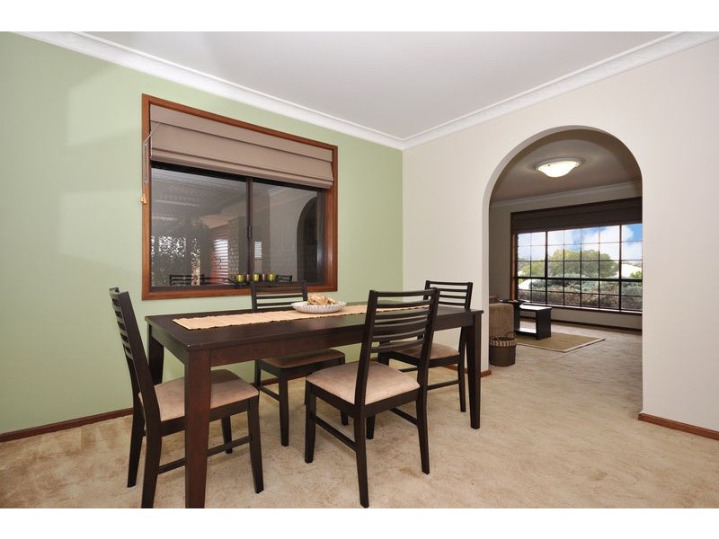 4 Minerva Grove, Happy Valley SA 5159