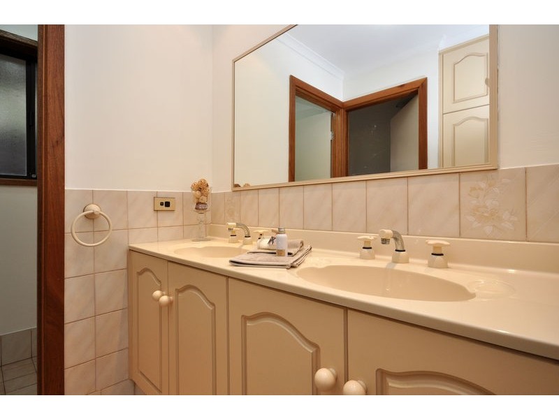 4 Minerva Grove, Happy Valley SA 5159