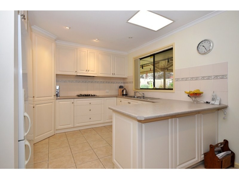 11 London Road, Aberfoyle Park SA 5159