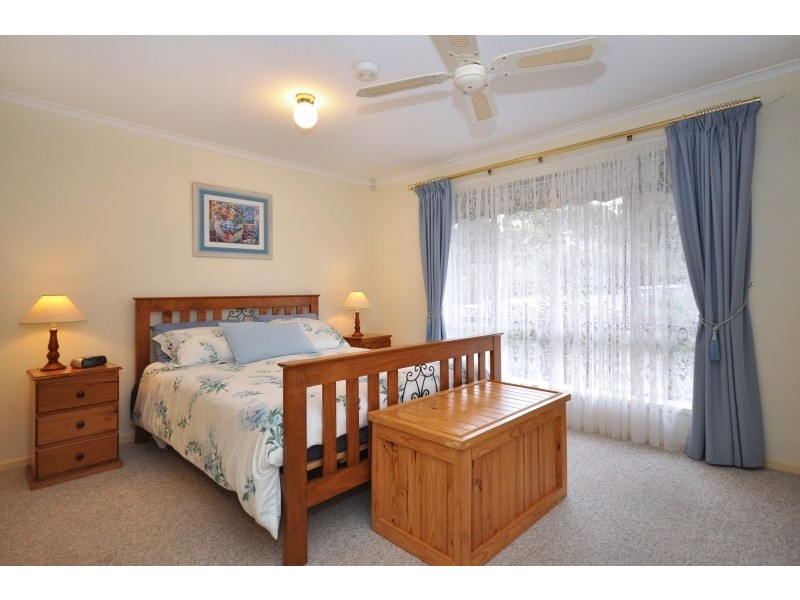 11 London Road, Aberfoyle Park SA 5159