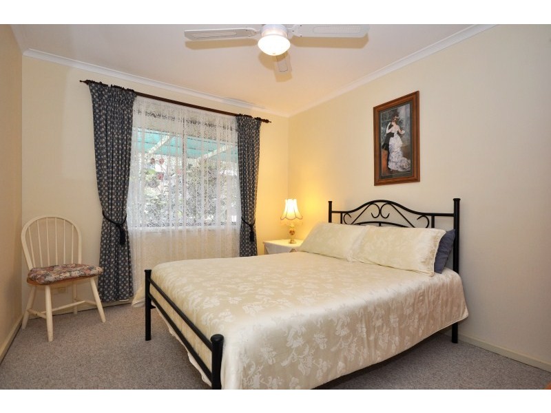 11 London Road, Aberfoyle Park SA 5159