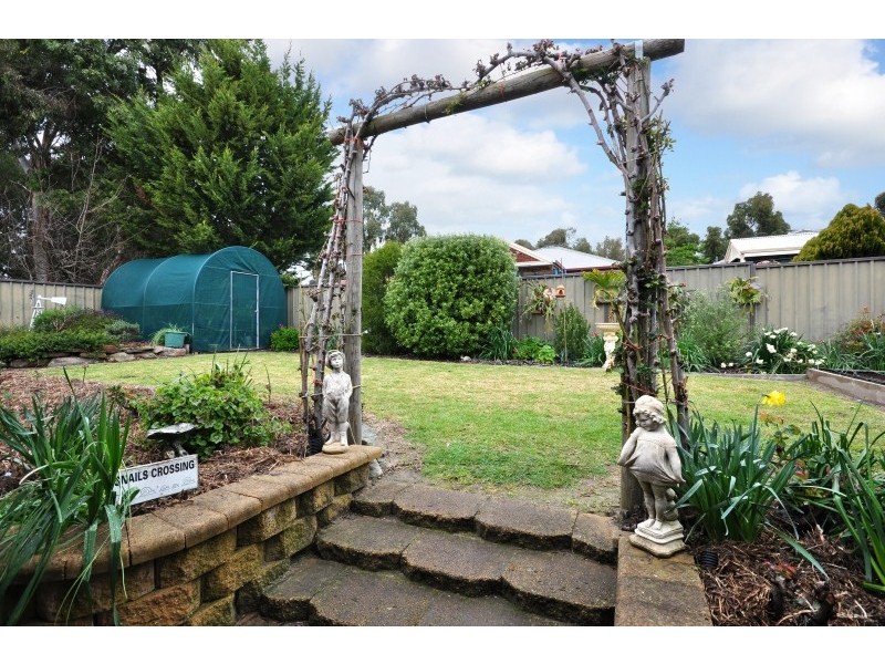 11 London Road, Aberfoyle Park SA 5159